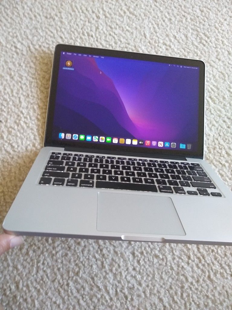 Apple Macbook Pro Retina intel Core i5 8gb Ram 250gb SSD Charger Included
