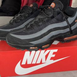 Airmax 95 “Halloween” Black/orange/grey
