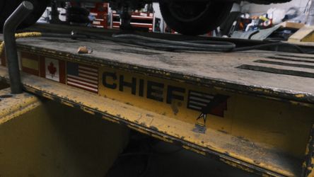 Chief EZ Liner 2 Auto Body Frame Rack