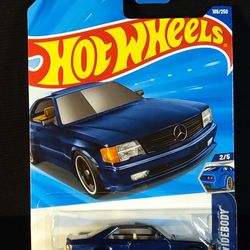Hot Wheels 89 Mercedes-Benz 560 SEC AMG 