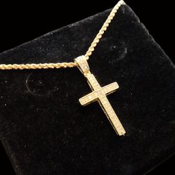 NEW 10K GOLD DIAMOND CROSS PENDANT WITH CHAIN 
