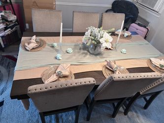 Raymour and Flanigan Dinning set and Server