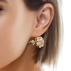 Vvs 1.45 CTW Diamond flower earring in 14K Yellow Gold