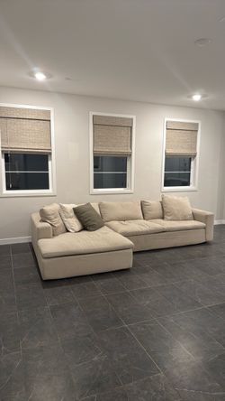 I pay you! - NICE Sectional couch  MUST GO