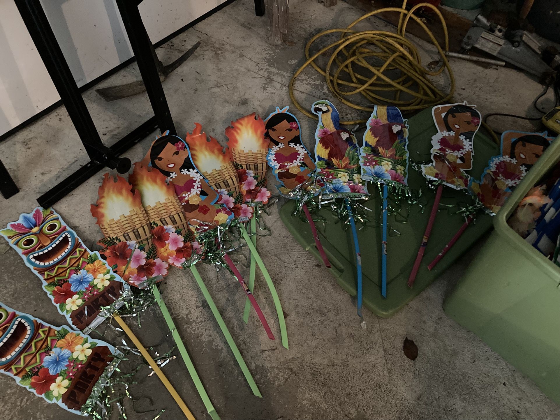 Hawaiian/luau decorations