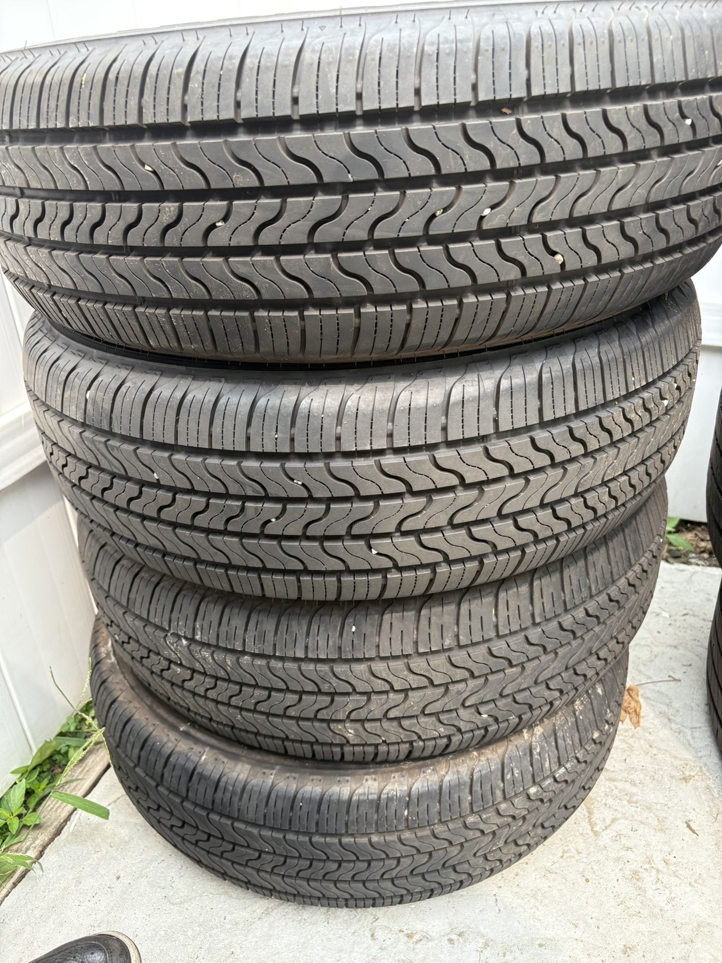 205/60R16 Firestone