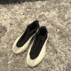 Anthony Edward’s Basketball Shoe