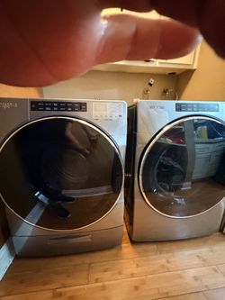 Whirlpool Front Load Washer & Gas Dryer Set