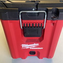 48-22-8496 Milwaukee PACKOUT Compact Wall Plate - RC Engine Service