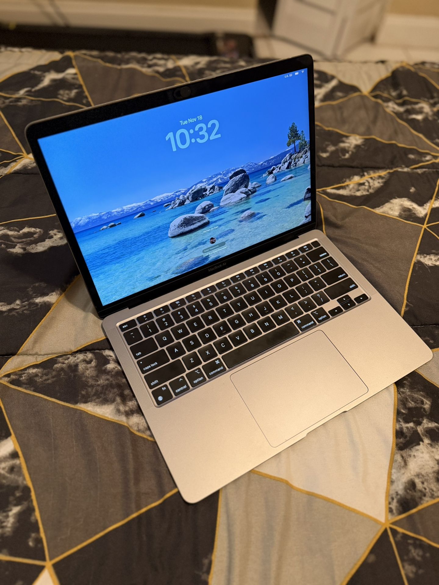 MacBook Air M1 β 16GB RAM / 512GB SSD β Excellent Condition
