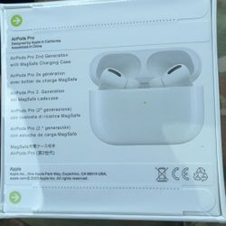 Apple 2nd Gen AirPods Brand New