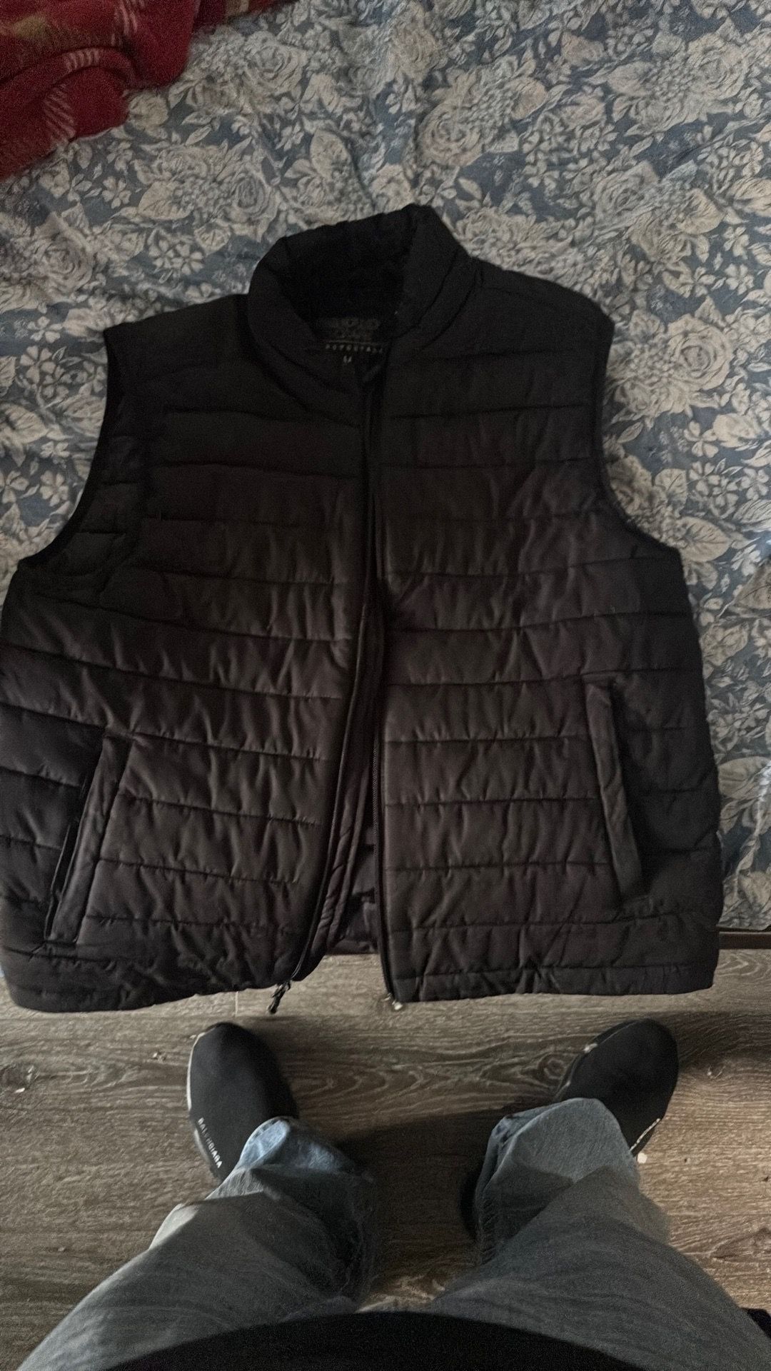 Short sleeve puffer