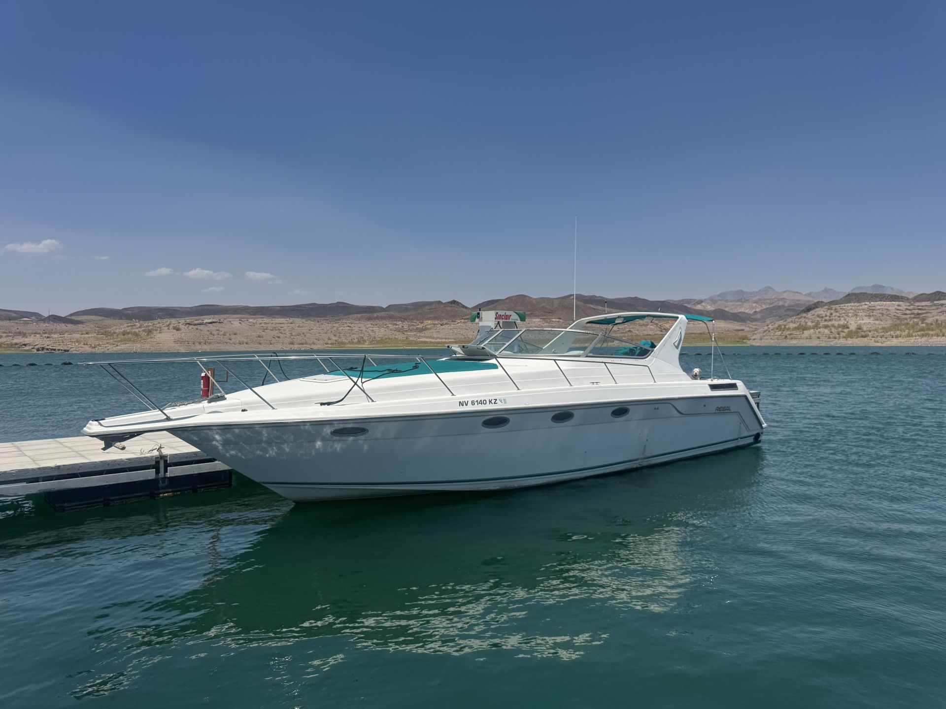 1994 Regal Commodore 402- 42’ Cabin Cruiser Boat