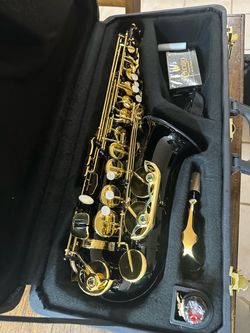 Nice Black Alto Saxophone with New Mouthpiece and Box of Reeds $350 Firm