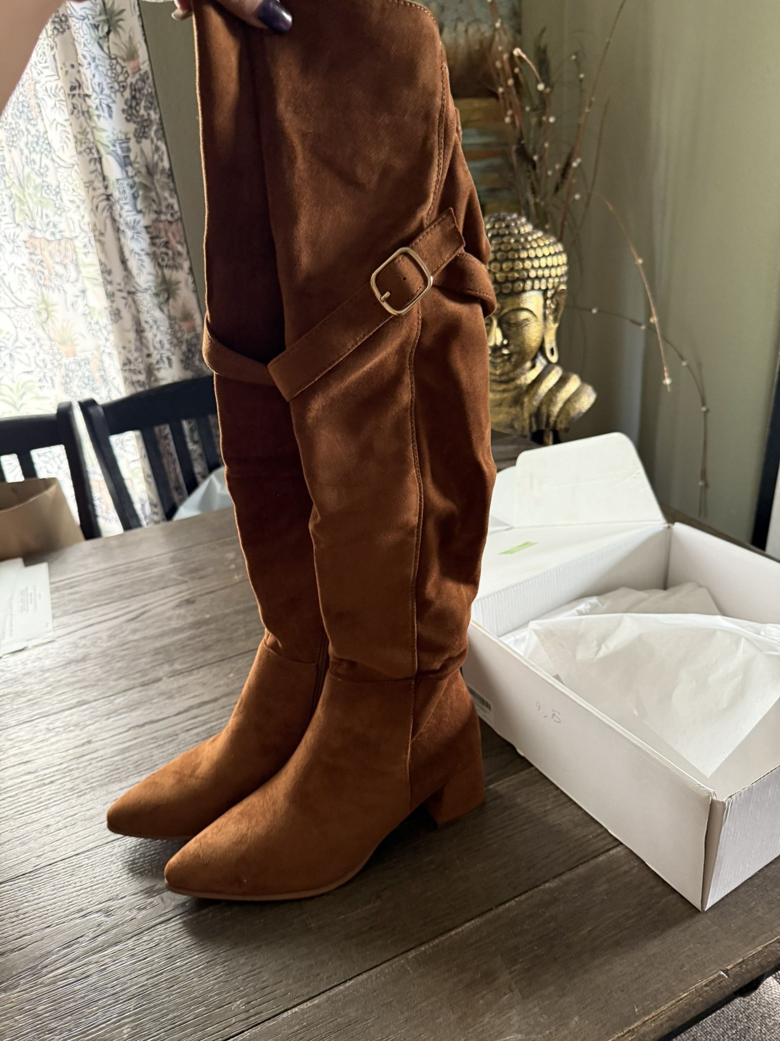 women boot size 9/5