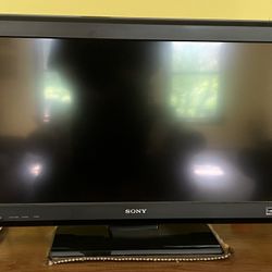 32” Sony Bravia KDL-32L5000 Flat Screen TV