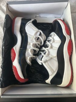 Air Jordan 11 Retro Low ‘Concord-Bred’