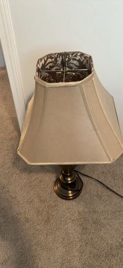 Traditional Brass-Finishedg Metal Table Lamp