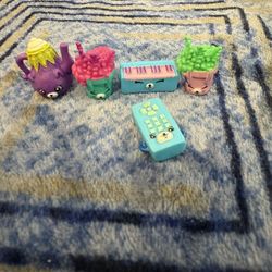 Pet Shopkins  1 Dollar Each 