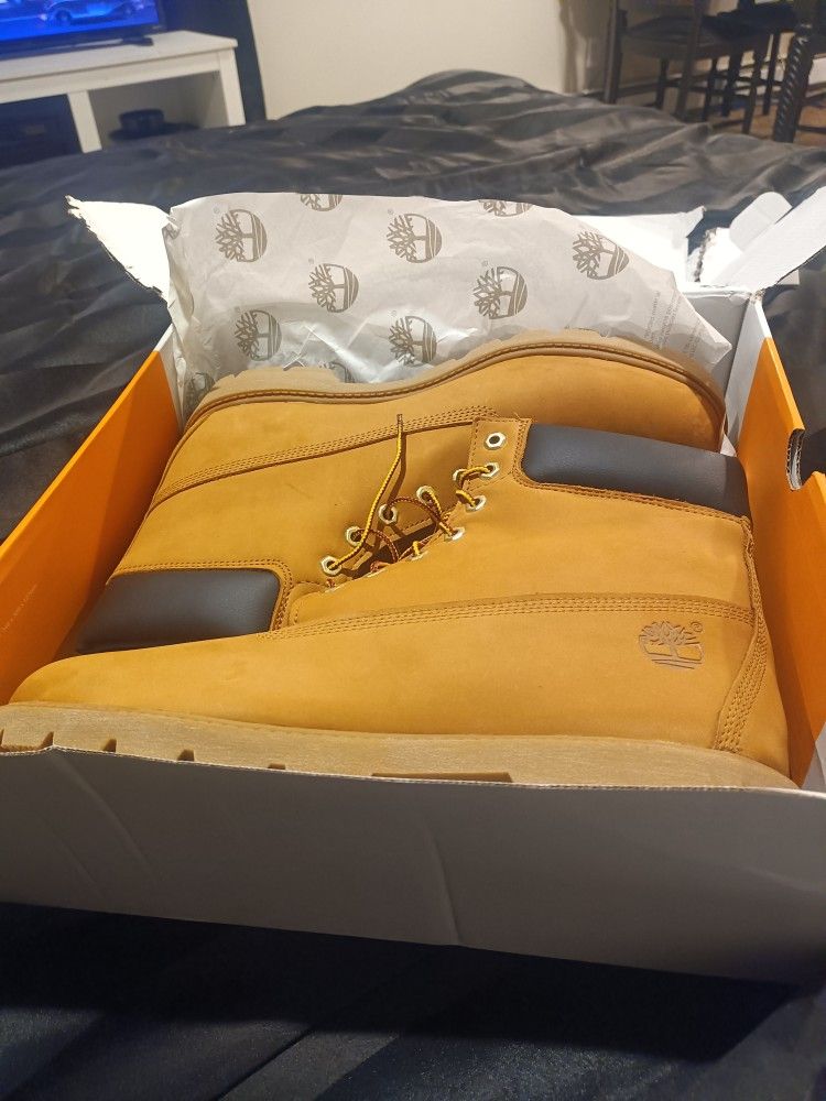 Brand New Never Worn Men's Timberland Boots