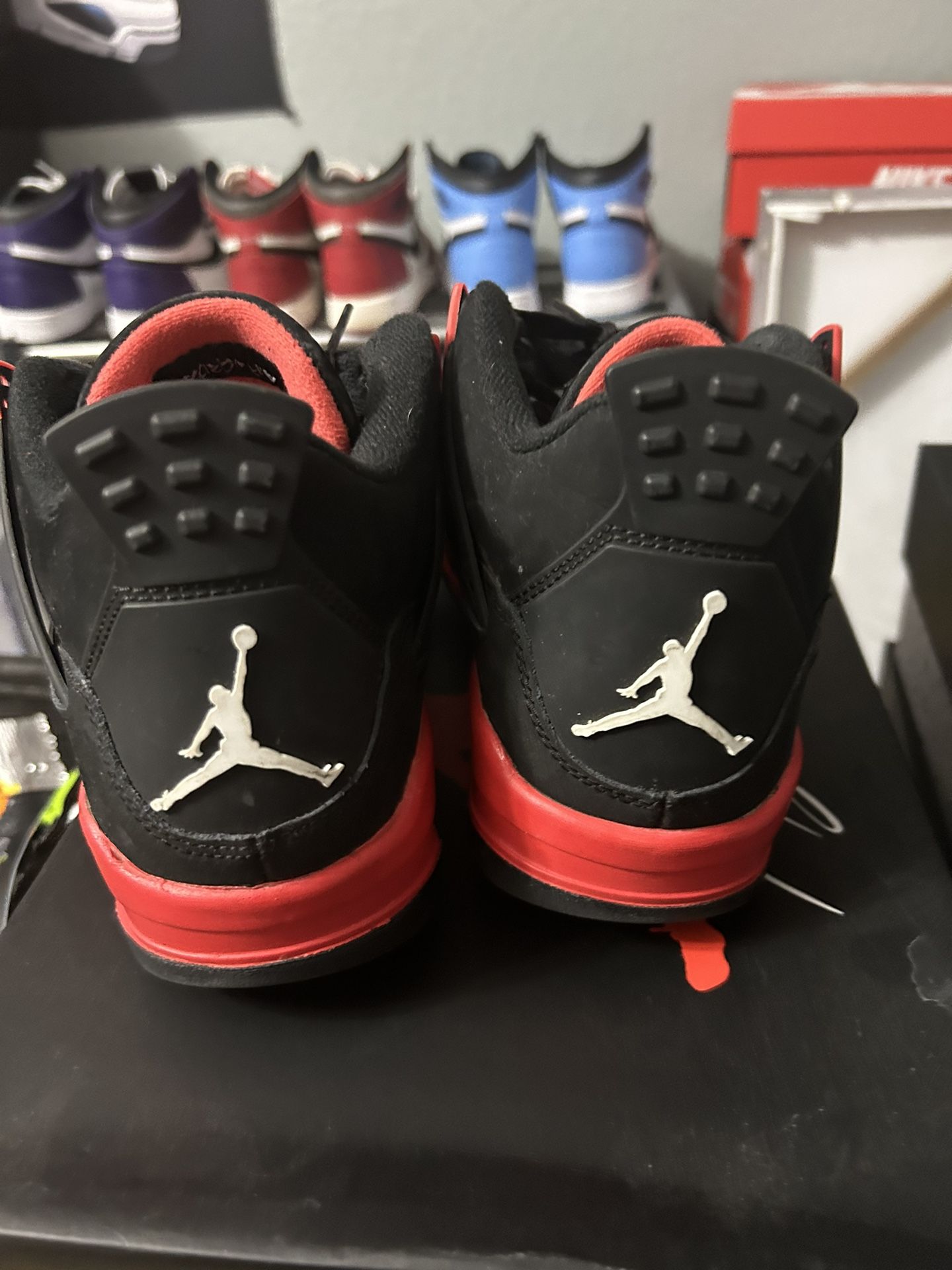 Jordan 4 