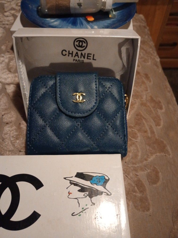 Chanel Wallet Beautiful Blue