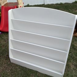 Kids Bookshelf