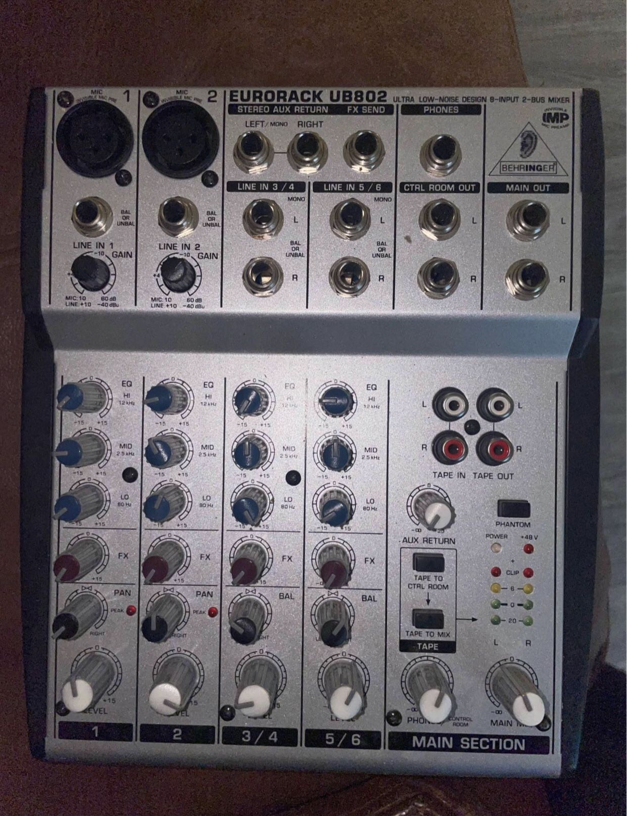 Behringer Eurorack UB802 Mixer