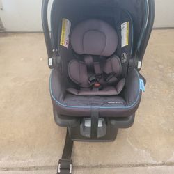 Baby Carseat Slightly Used