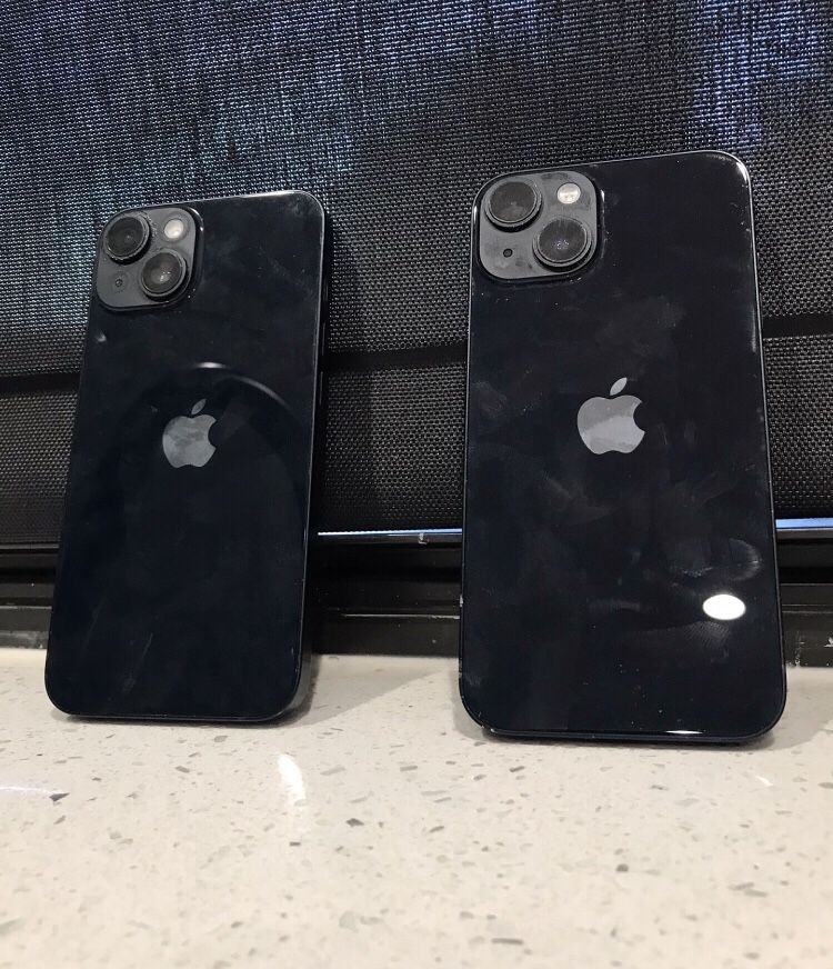 iPhone 14 - T Mobile - 128 (2 Available)