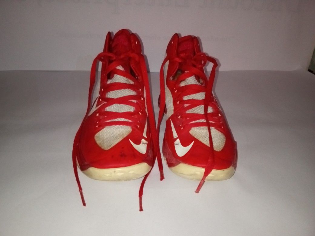 Red Nike Shoes Size 9