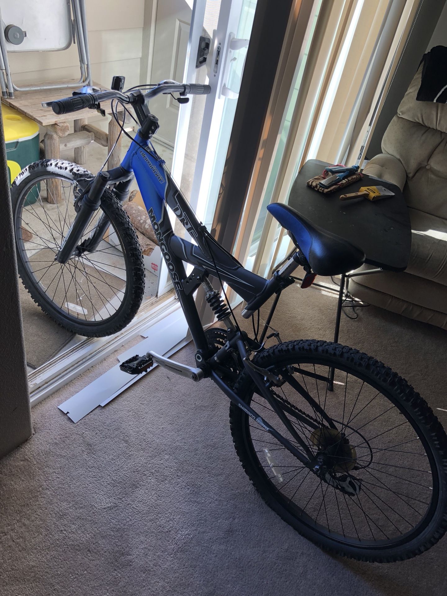 Mongoose drt online mountain bike