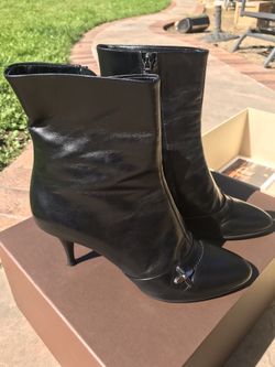 LOUIS VUITTON BLACK ANKLE BOOTS