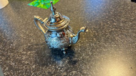 Silver Vintage Tea pot