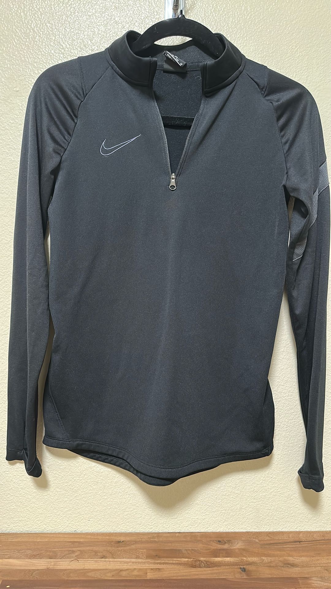 Nike Dri-Fit black XS Women’s Long Sleeve Training Shirt