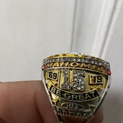 Kansa City Chiefs / Mahomes Super Bowl Ring