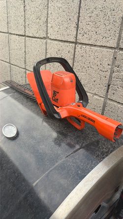 Black & Decker 16” Cut Hedge Trimmer