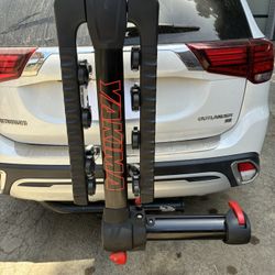 Yakima Fullswing 4 Bike Rack (Excellent Condition)