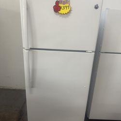 USED GE TOP FREEZER REFRIGERATOR 