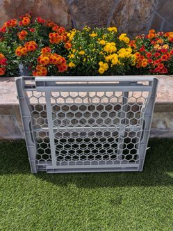 Dog child expandable pet gate
