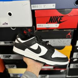DS Nike Dunk Low Panda size 10,11.5