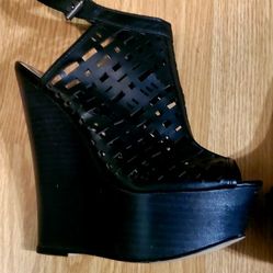Black Wedges High 👠 (Just Fab Shoes )..Size 6 Womens..Brand New!