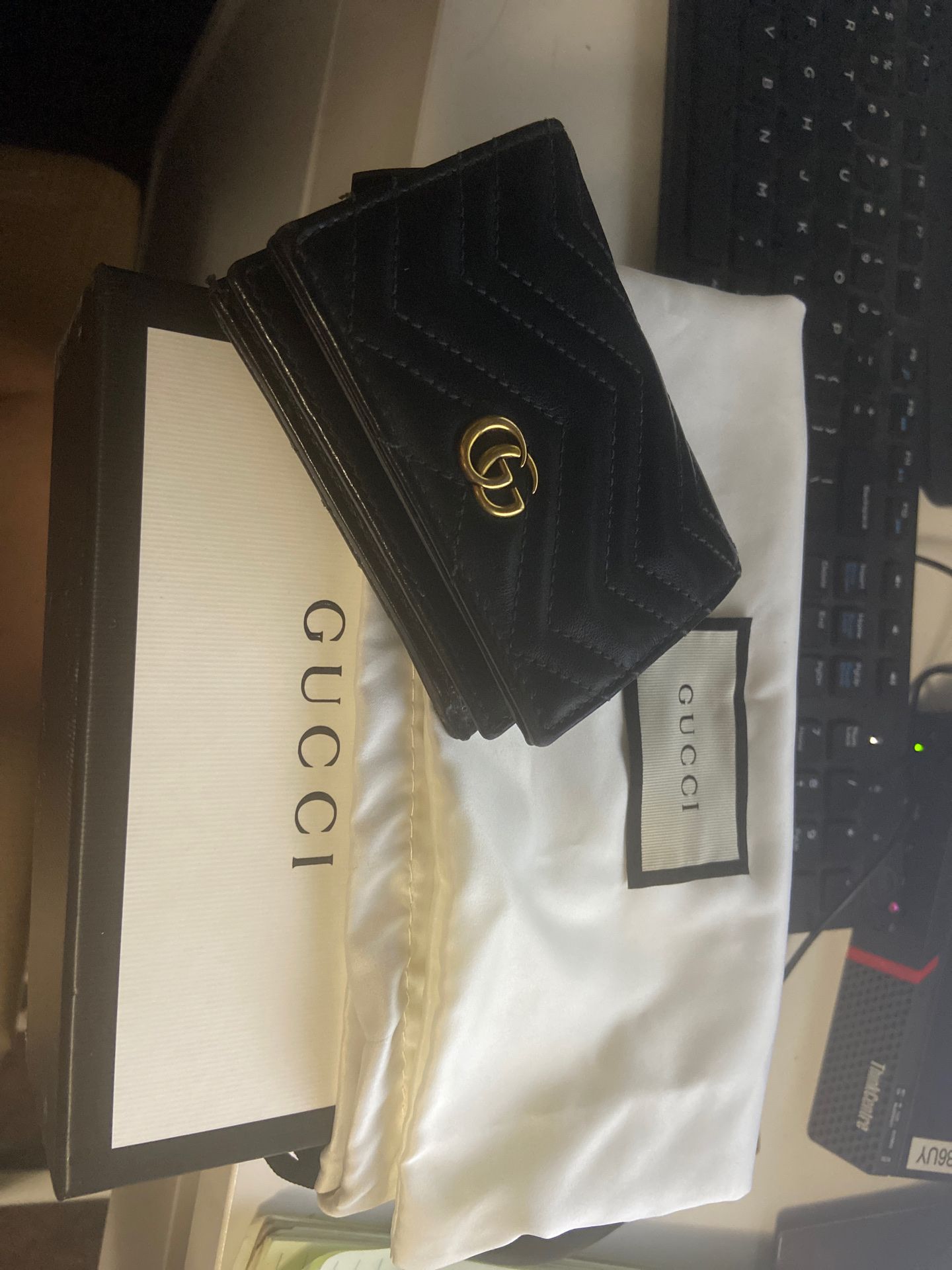 Gucci wallet with dust bag + box