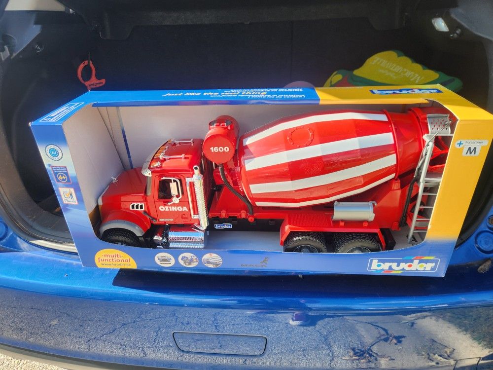 Bruder OZINGA Ready Mix Truck