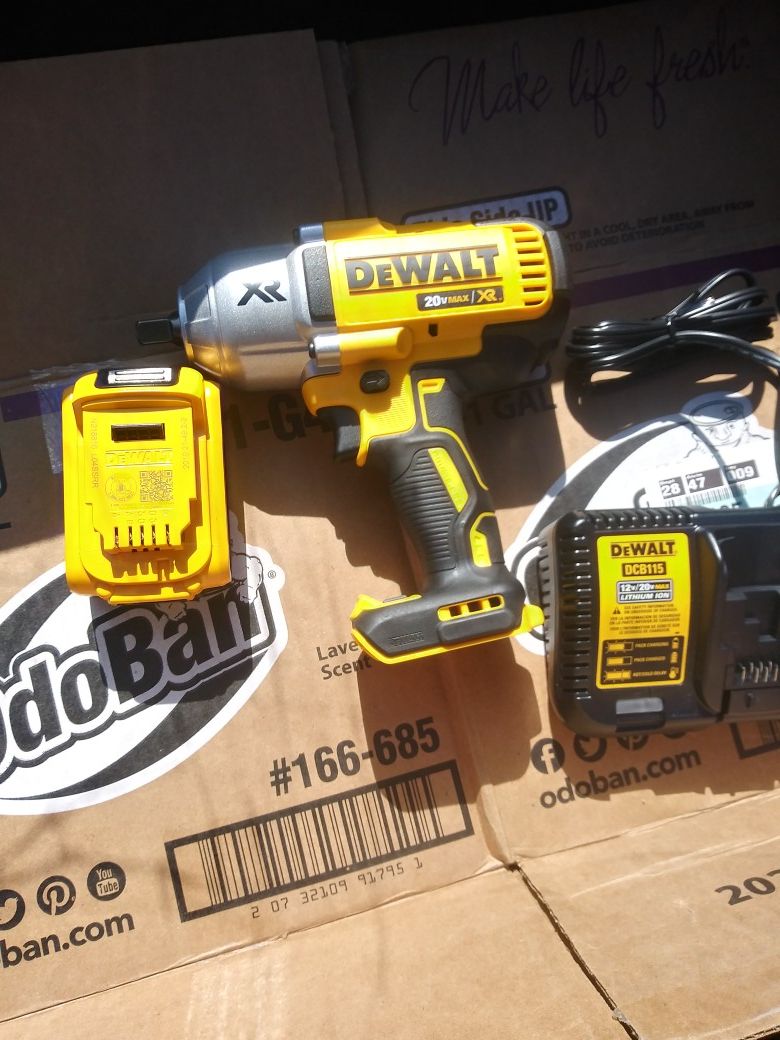 DeWalt DFC899 XR Brushless 1/2" 3spd high torque impact wrench combo