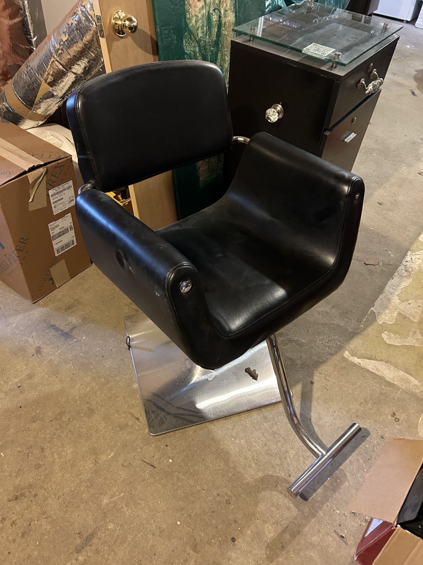 salon chair and station