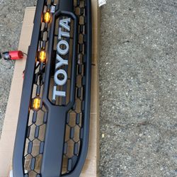 1(contact info removed) Toyota Land Cruiser TRD Style Grille