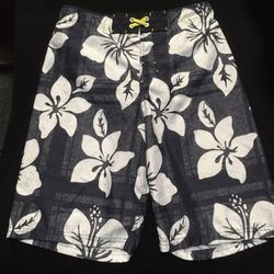 Cherokee Boys Size XL (16/18) Hawaiaan floral Swim Trunks With Pocket On Back