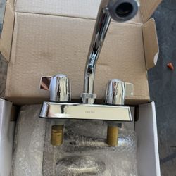 Pfister Bathroom Center-set Faucet (4)