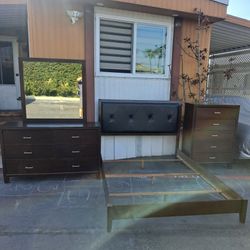 Queen Size Bedroom Set